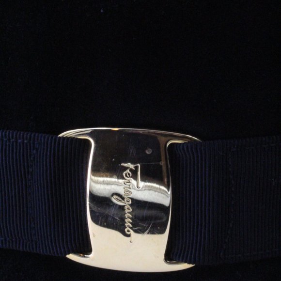 Authentic Salvatore Ferragamo Vara Suede Black Bow Drawstring Purse Handbag - Picture 8 of 16